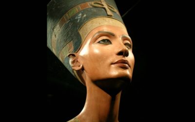 Ratu Nefertiti : Keindahan Telah Datang