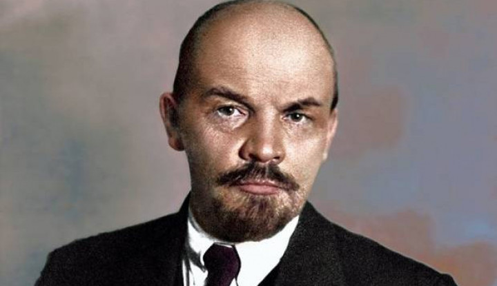 Lenin : Revolusi Tanpa Kekerasan?
